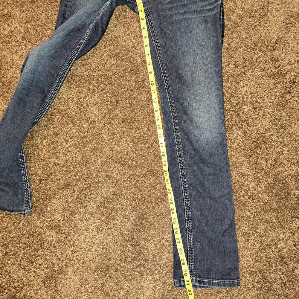Silver Jeans Suki Straight W/Embroidered Pockets and Rhinestones Embellishments - Picture 11 of 12